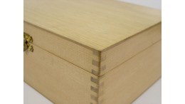 Natural Wood Chess Case 10 X 7 X 4 inches